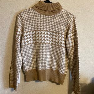 Petite Sophisticate turtleneck sweater size medium